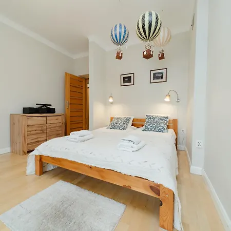 Komitetu Obrony Robotnikow 46 By Homeprime 아파트 *