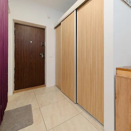 Komitetu Obrony Robotnikow 46 By Homeprime 아파트 *