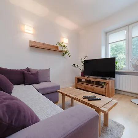 Komitetu Obrony Robotnikow 46 By Homeprime Varsavia